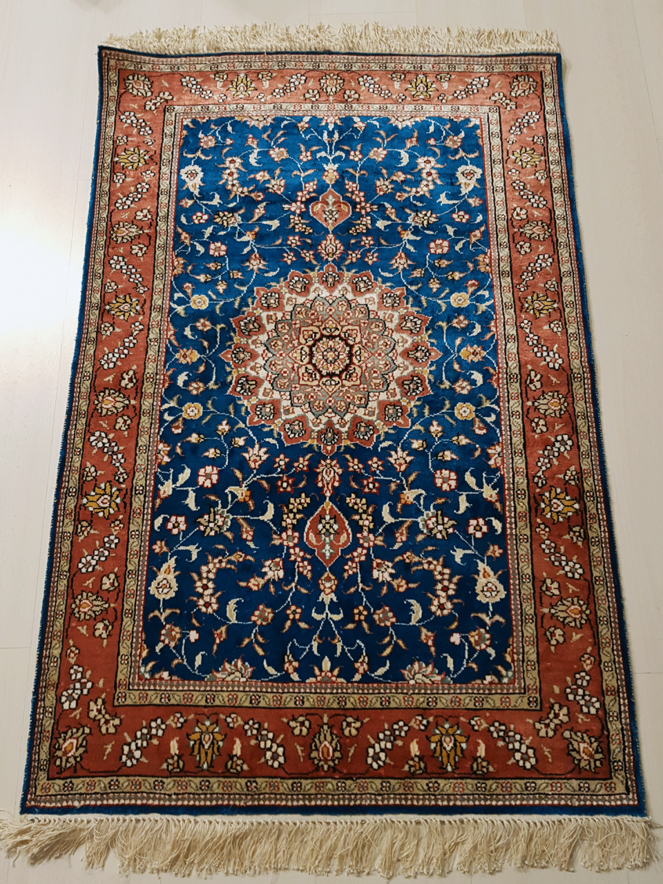Misiny-%100 Saf İpek Halı - El Dokuması -1008 -78 x 122 cm Misiny-%100 Saf İpek Halı - El Dokuması -1008 -78 x 122 cm