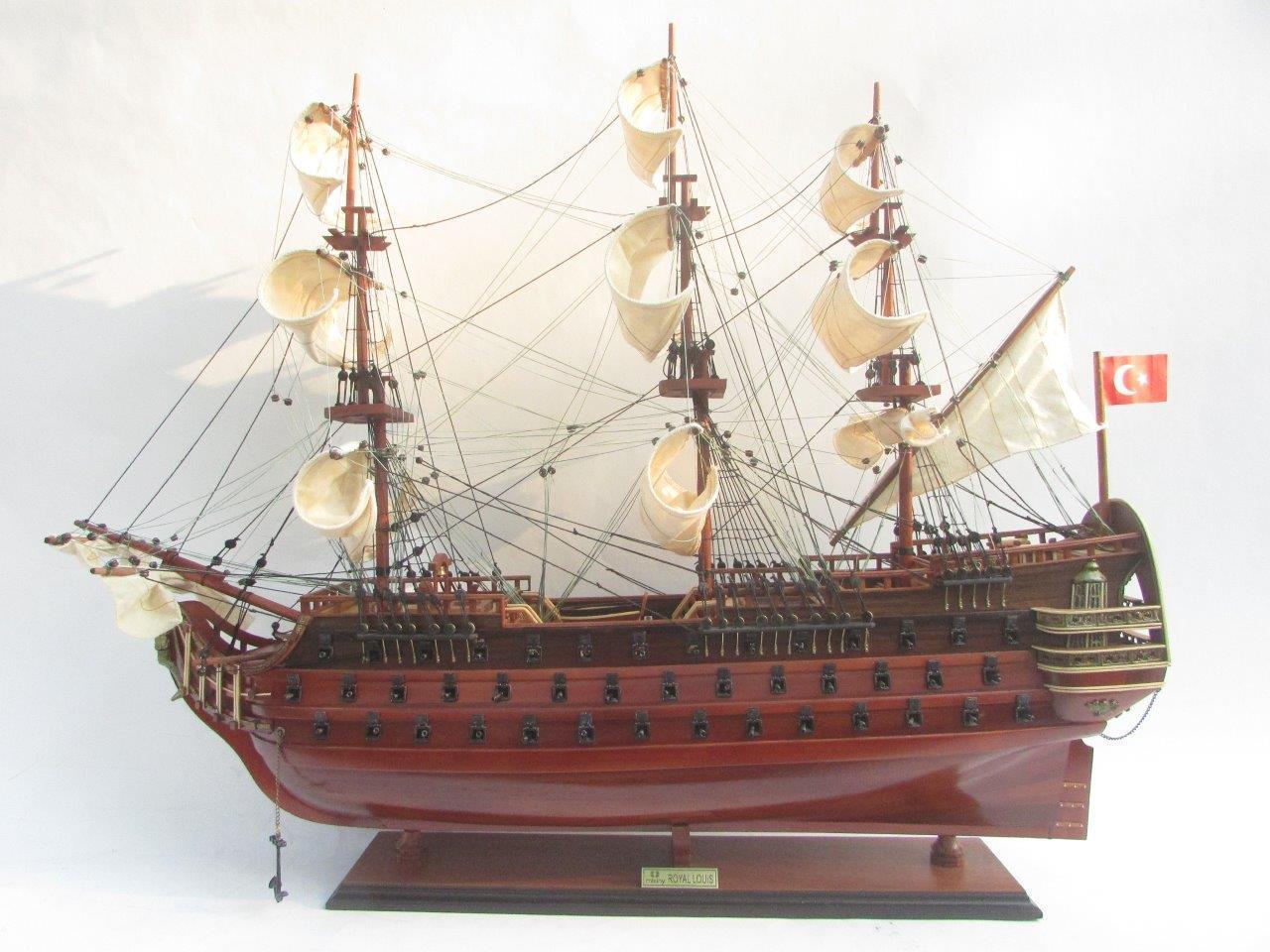 Misiny-Royal Louis - 80 Cm Gemi Maketi Misiny-Royal Louis - 80 Cm Gemi Maketi